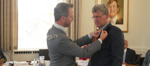 Koninklijke onderscheiding voor vertrekkend SGP-raadslid Jan-Willem Benschop.jpg